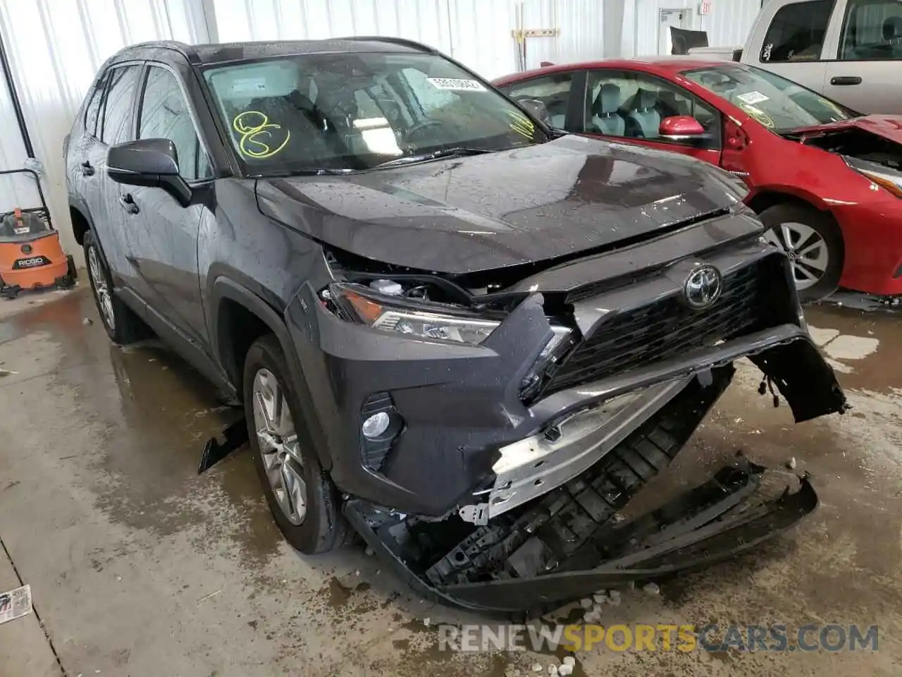 1 Photograph of a damaged car 2T3A1RFV0LW137433 TOYOTA RAV4 2020