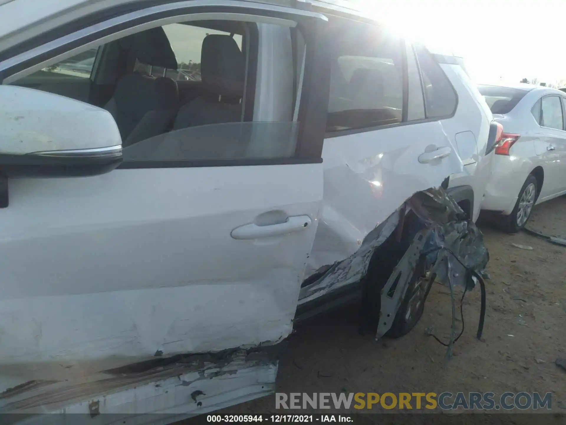 6 Photograph of a damaged car 2T3A1RFV1LC074263 TOYOTA RAV4 2020