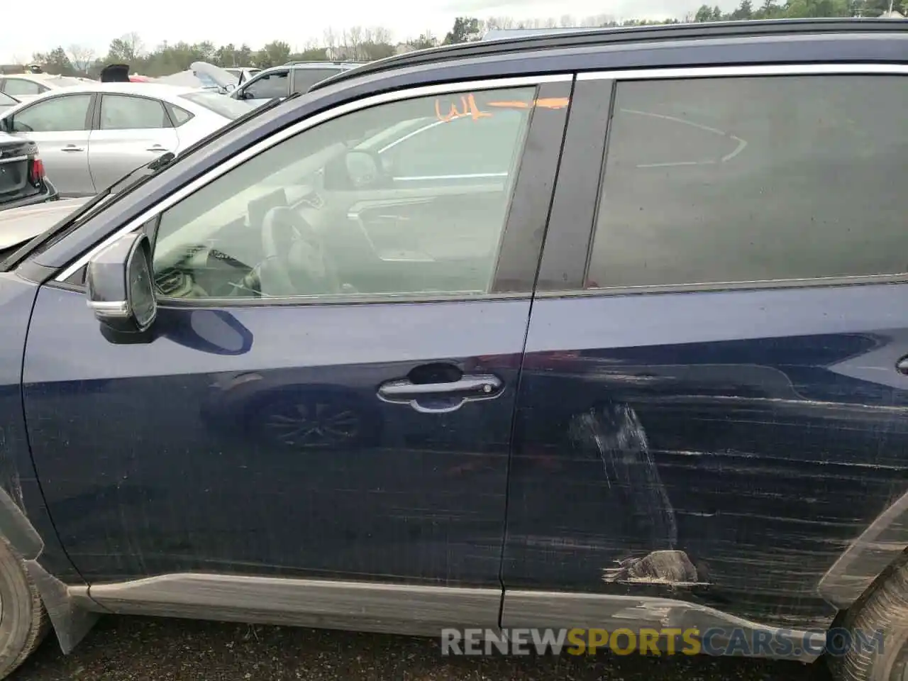 9 Photograph of a damaged car 2T3A1RFV1LW087223 TOYOTA RAV4 2020