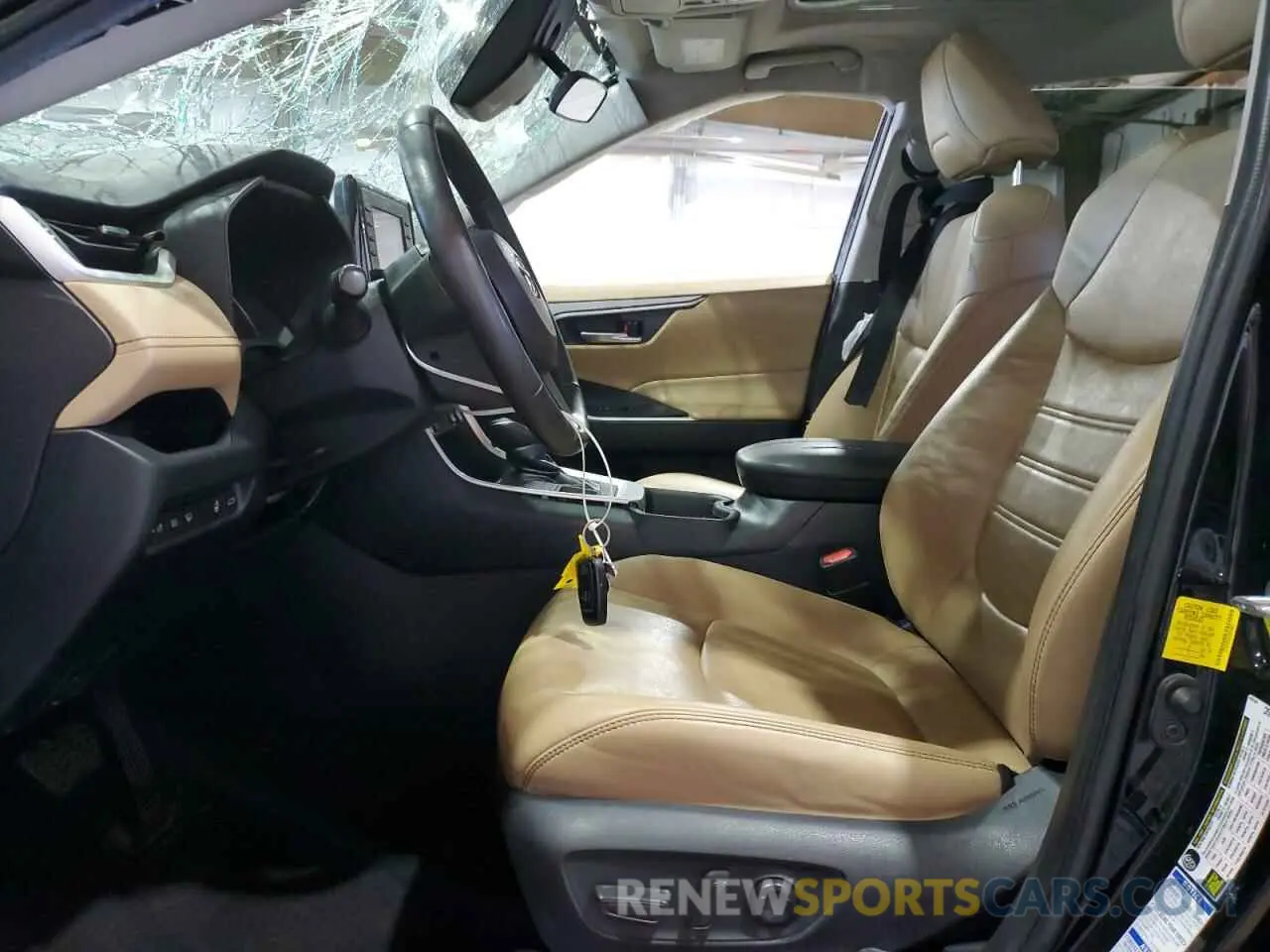 7 Photograph of a damaged car 2T3A1RFV1LW102481 TOYOTA RAV4 2020