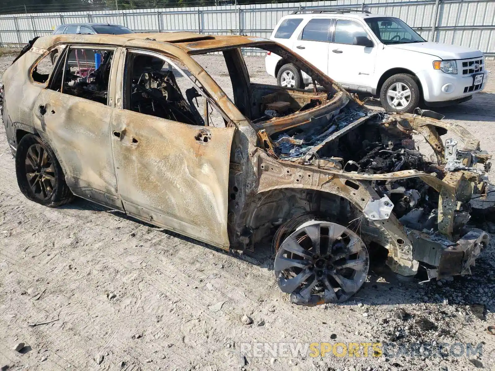 9 Photograph of a damaged car 2T3A1RFV1LW105204 TOYOTA RAV4 2020