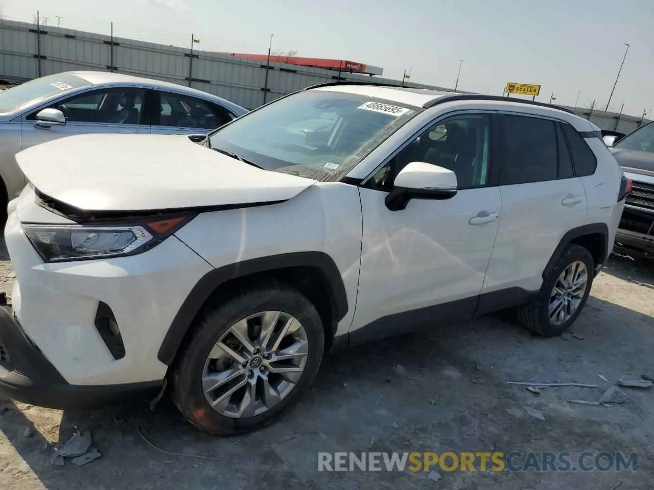1 Photograph of a damaged car 2T3A1RFV1LW130216 TOYOTA RAV4 2020