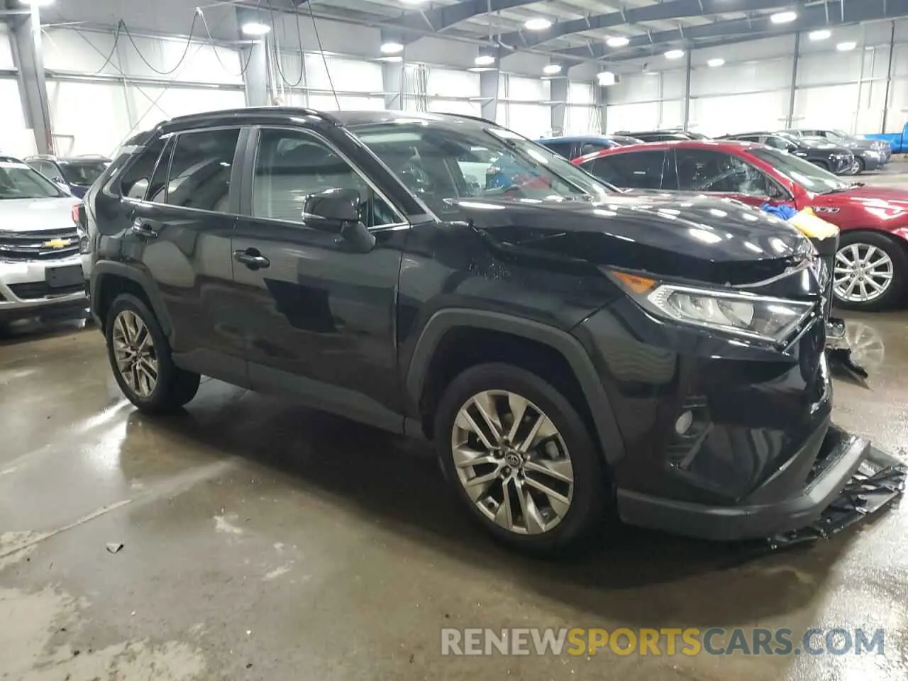 4 Photograph of a damaged car 2T3A1RFV1LW131818 TOYOTA RAV4 2020