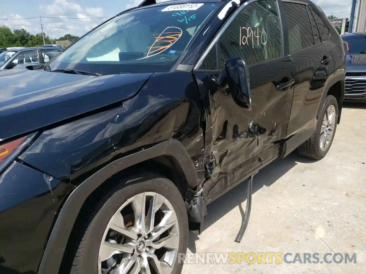 9 Photograph of a damaged car 2T3A1RFV2LC089676 TOYOTA RAV4 2020