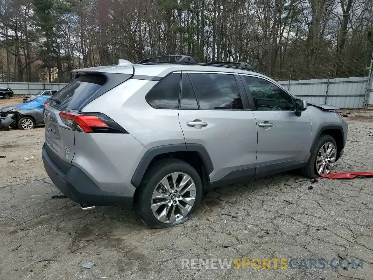 3 Photograph of a damaged car 2T3A1RFV2LC116200 TOYOTA RAV4 2020