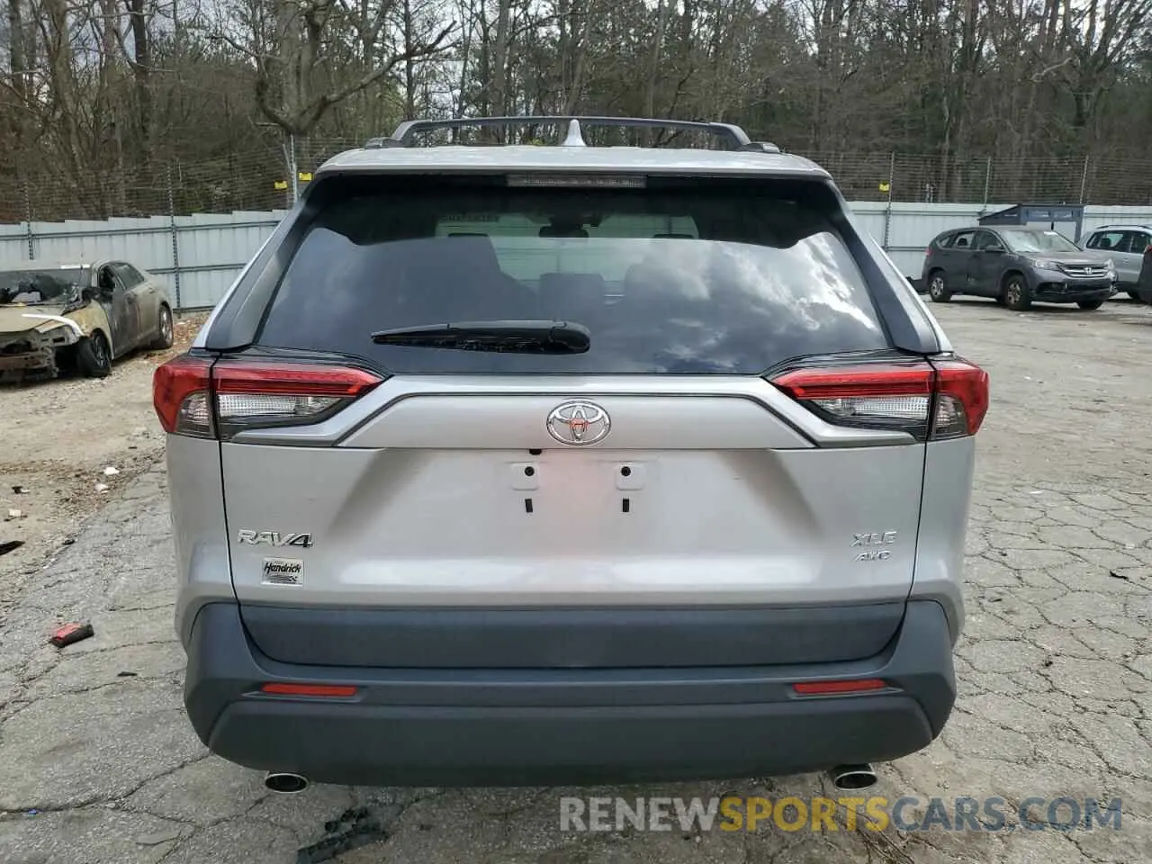 6 Photograph of a damaged car 2T3A1RFV2LC116200 TOYOTA RAV4 2020
