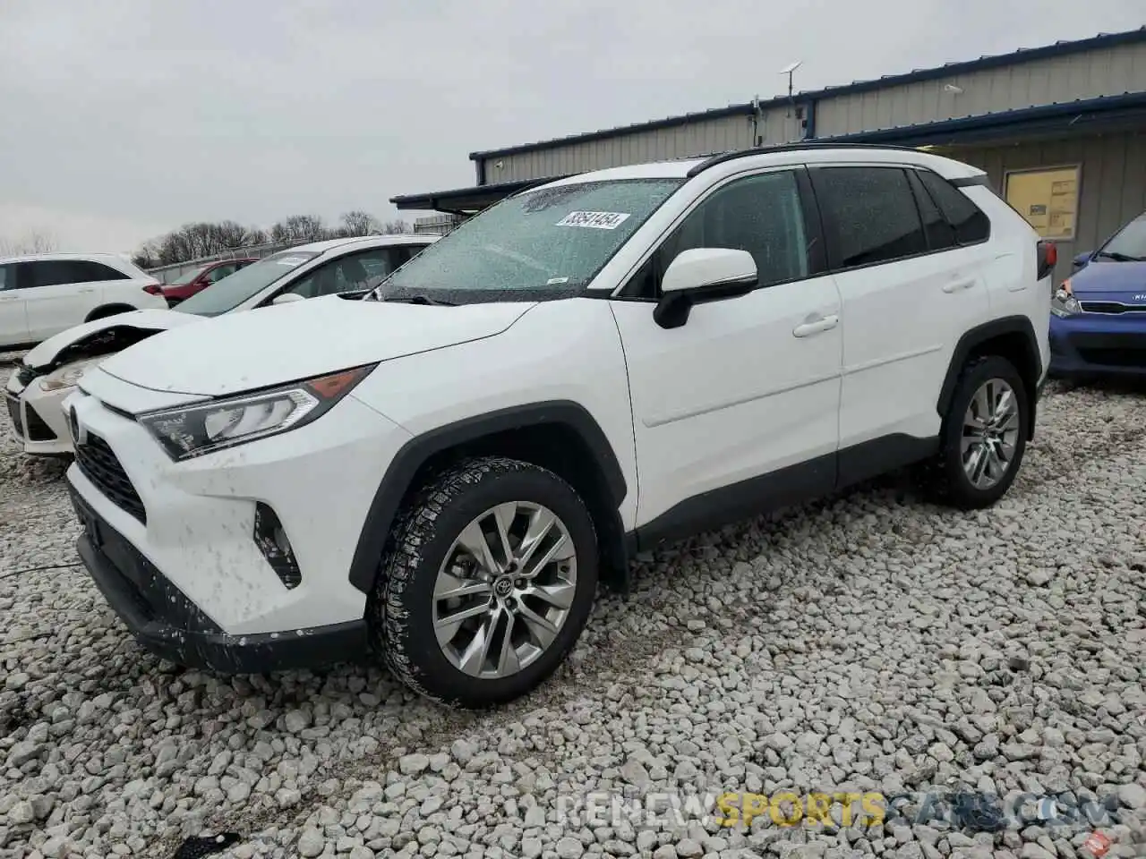 1 Photograph of a damaged car 2T3A1RFV2LW117233 TOYOTA RAV4 2020