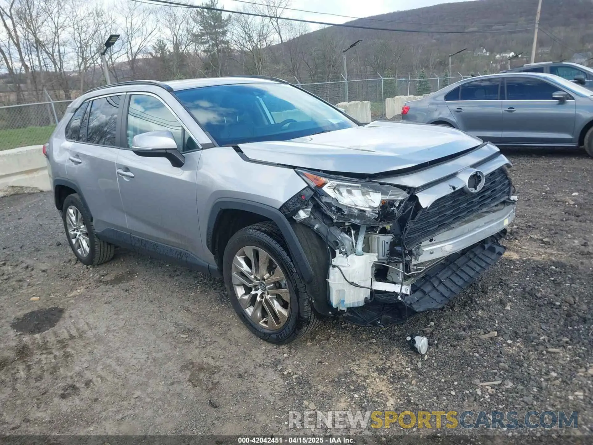 1 Photograph of a damaged car 2T3A1RFV3LC122006 TOYOTA RAV4 2020