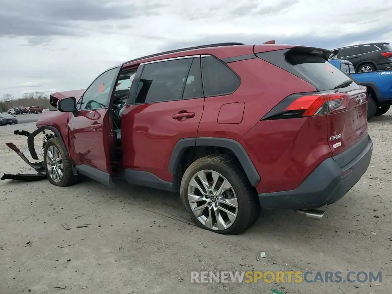 2 Photograph of a damaged car 2T3A1RFV3LC123124 TOYOTA RAV4 2020