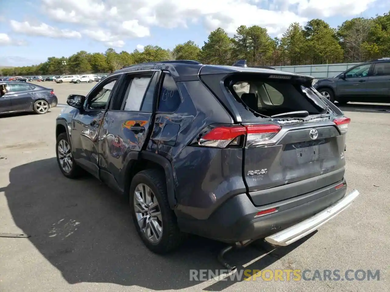 3 Photograph of a damaged car 2T3A1RFV3LW107827 TOYOTA RAV4 2020