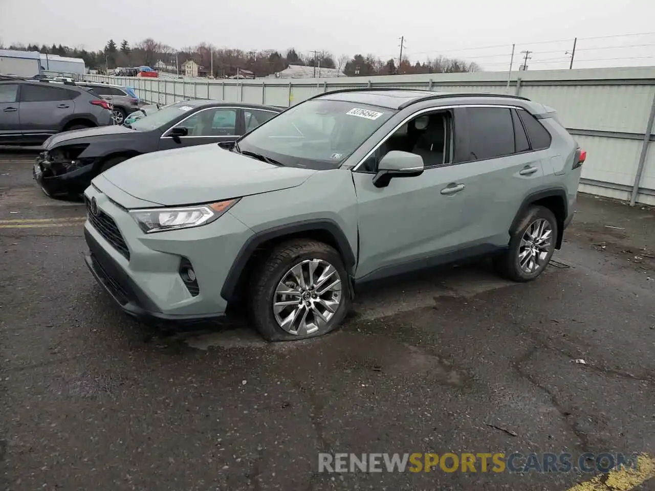 1 Photograph of a damaged car 2T3A1RFV3LW108296 TOYOTA RAV4 2020