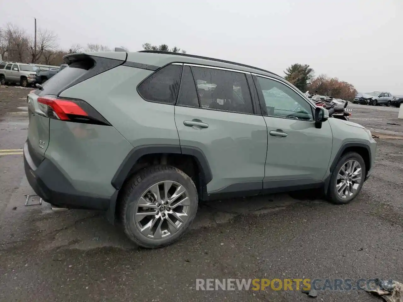 3 Photograph of a damaged car 2T3A1RFV3LW108296 TOYOTA RAV4 2020