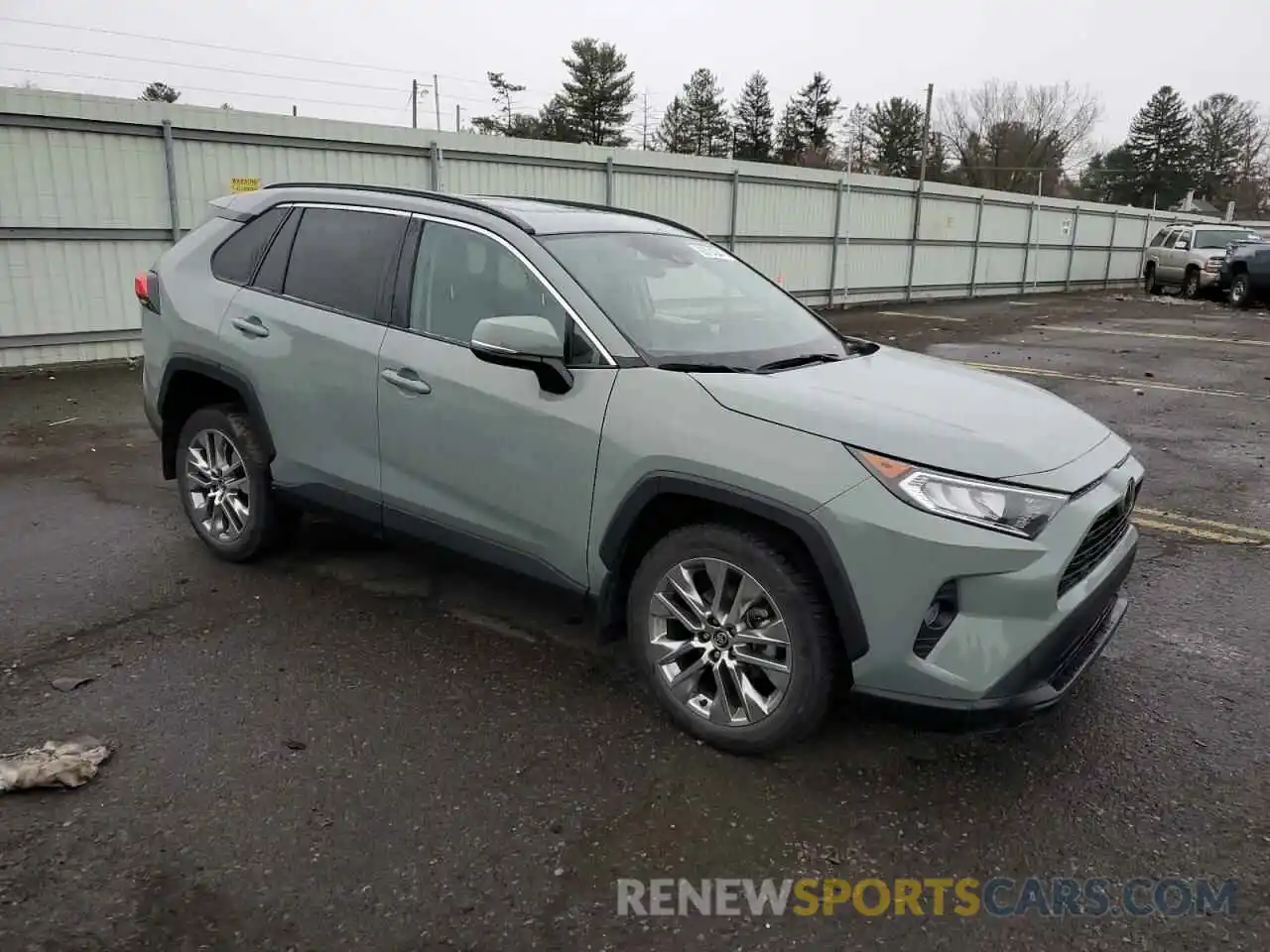 4 Photograph of a damaged car 2T3A1RFV3LW108296 TOYOTA RAV4 2020