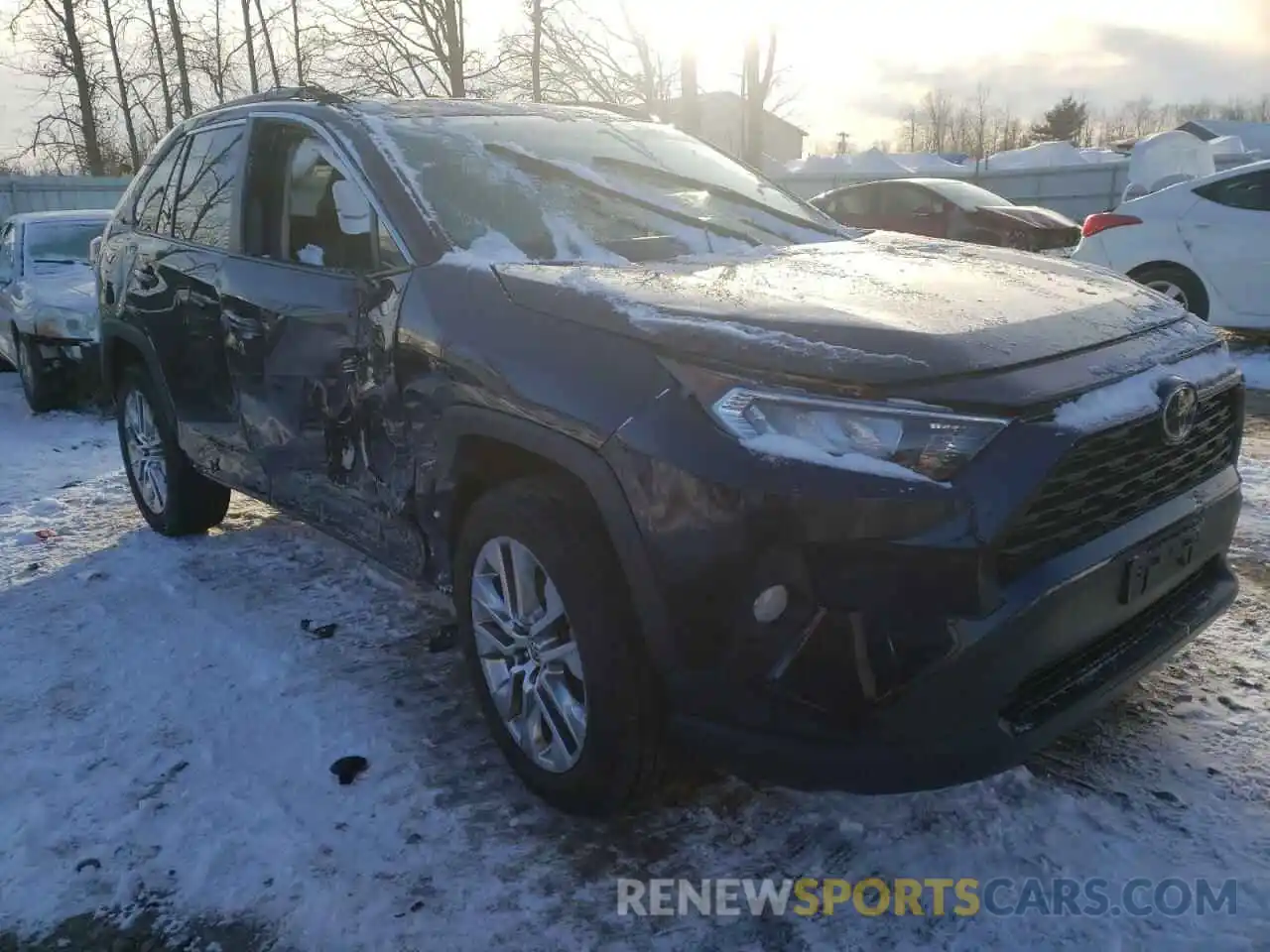 4 Photograph of a damaged car 2T3A1RFV3LW124157 TOYOTA RAV4 2020