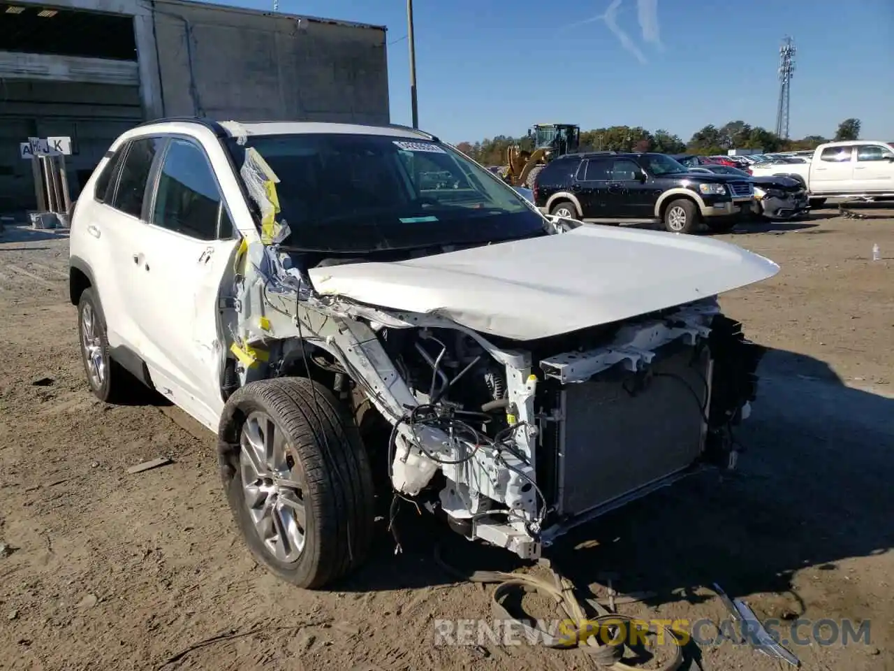 9 Photograph of a damaged car 2T3A1RFV3LW135076 TOYOTA RAV4 2020