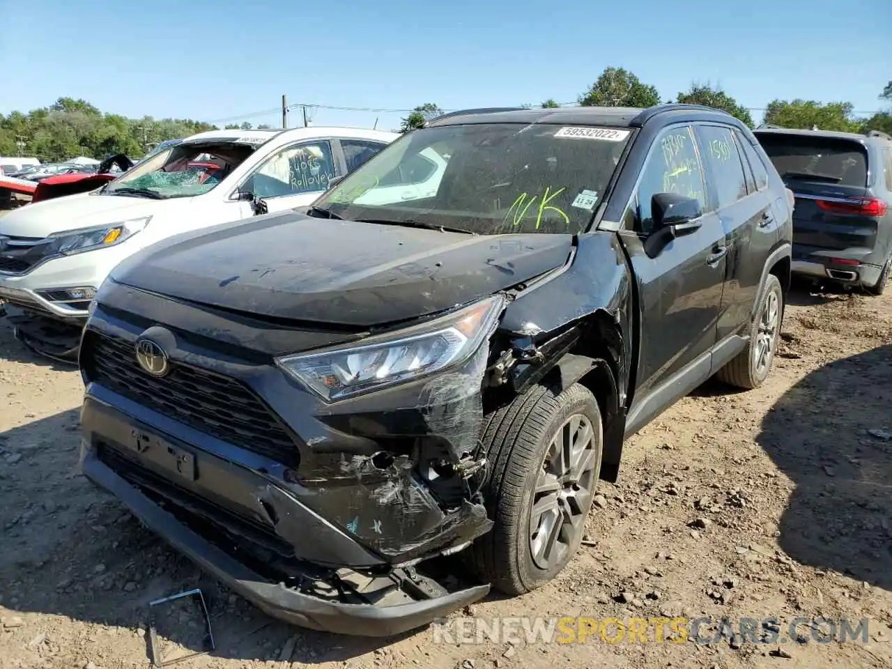 2 Photograph of a damaged car 2T3A1RFV4LC070403 TOYOTA RAV4 2020