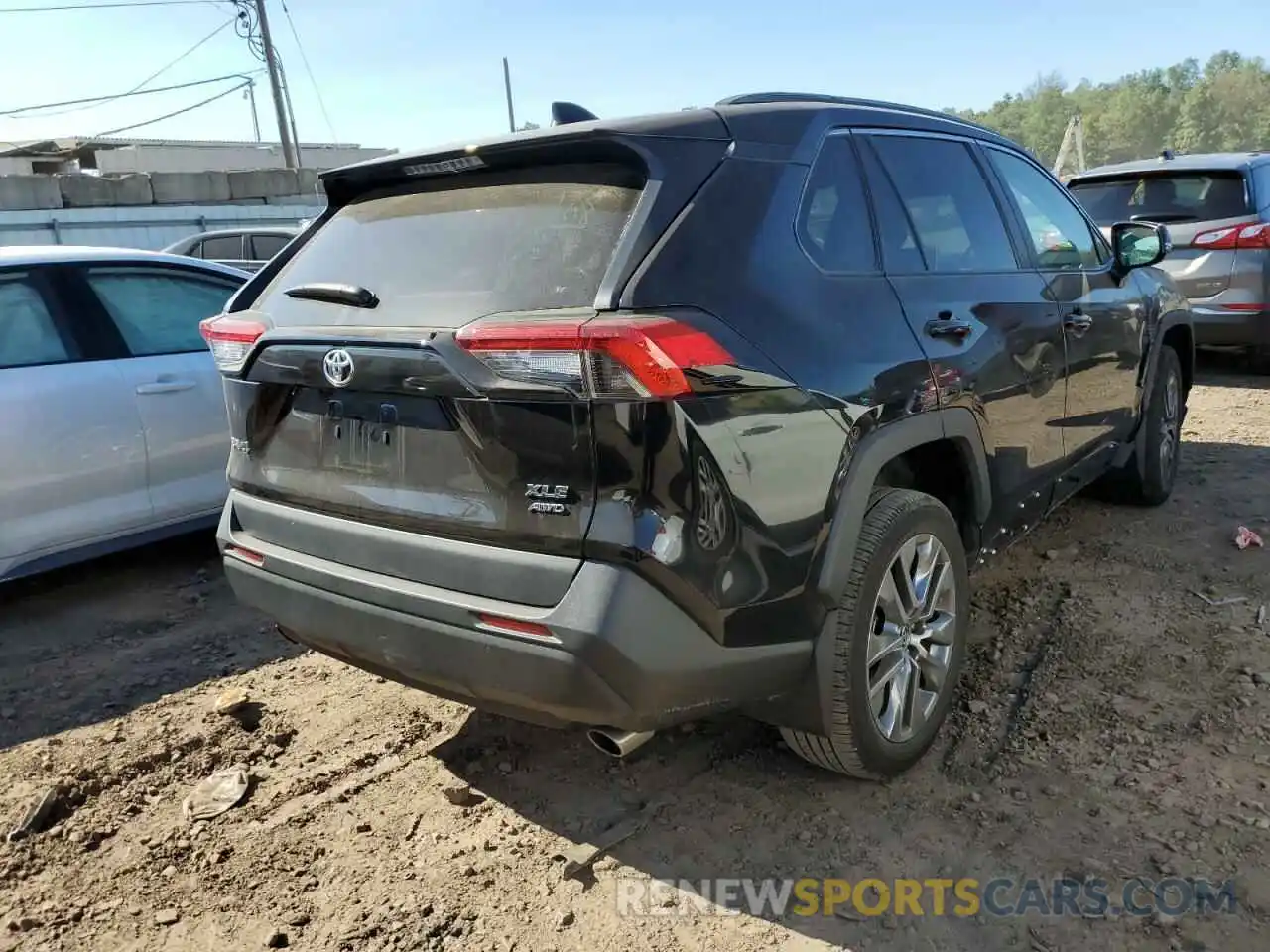 4 Photograph of a damaged car 2T3A1RFV4LC070403 TOYOTA RAV4 2020