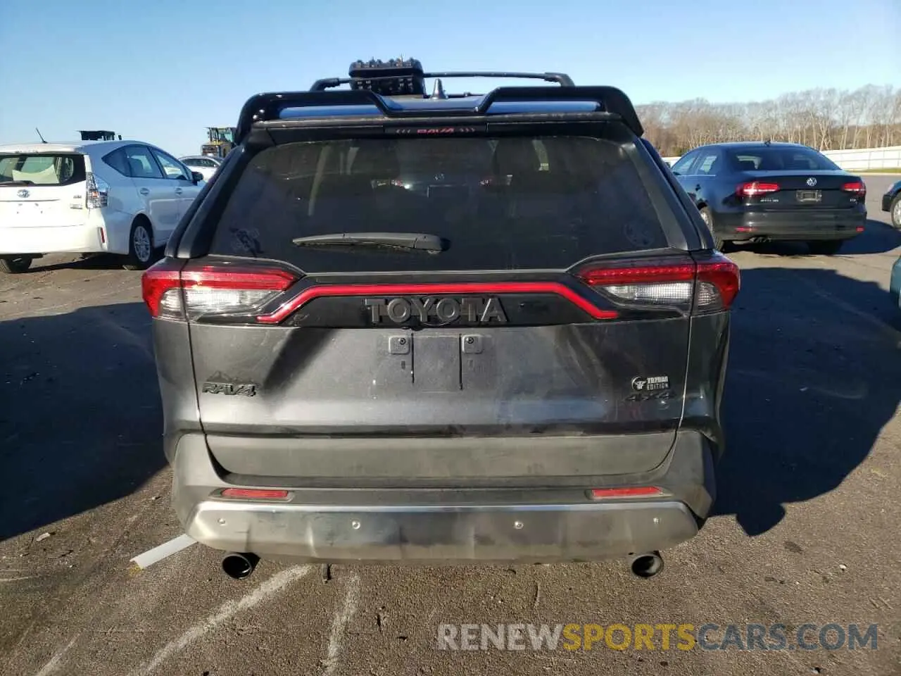 6 Photograph of a damaged car 2T3A1RFV4LC124671 TOYOTA RAV4 2020