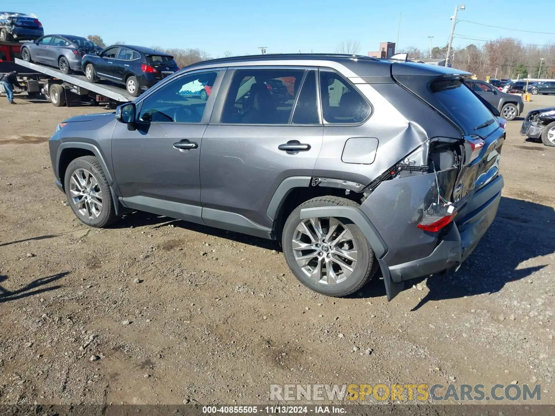 3 Photograph of a damaged car 2T3A1RFV4LW111384 TOYOTA RAV4 2020