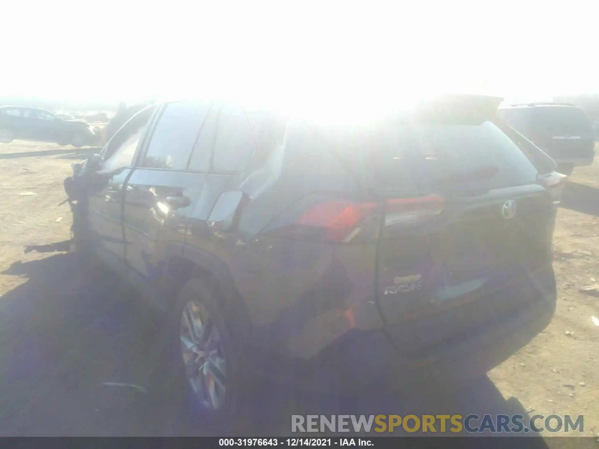 3 Photograph of a damaged car 2T3A1RFV4LW115872 TOYOTA RAV4 2020