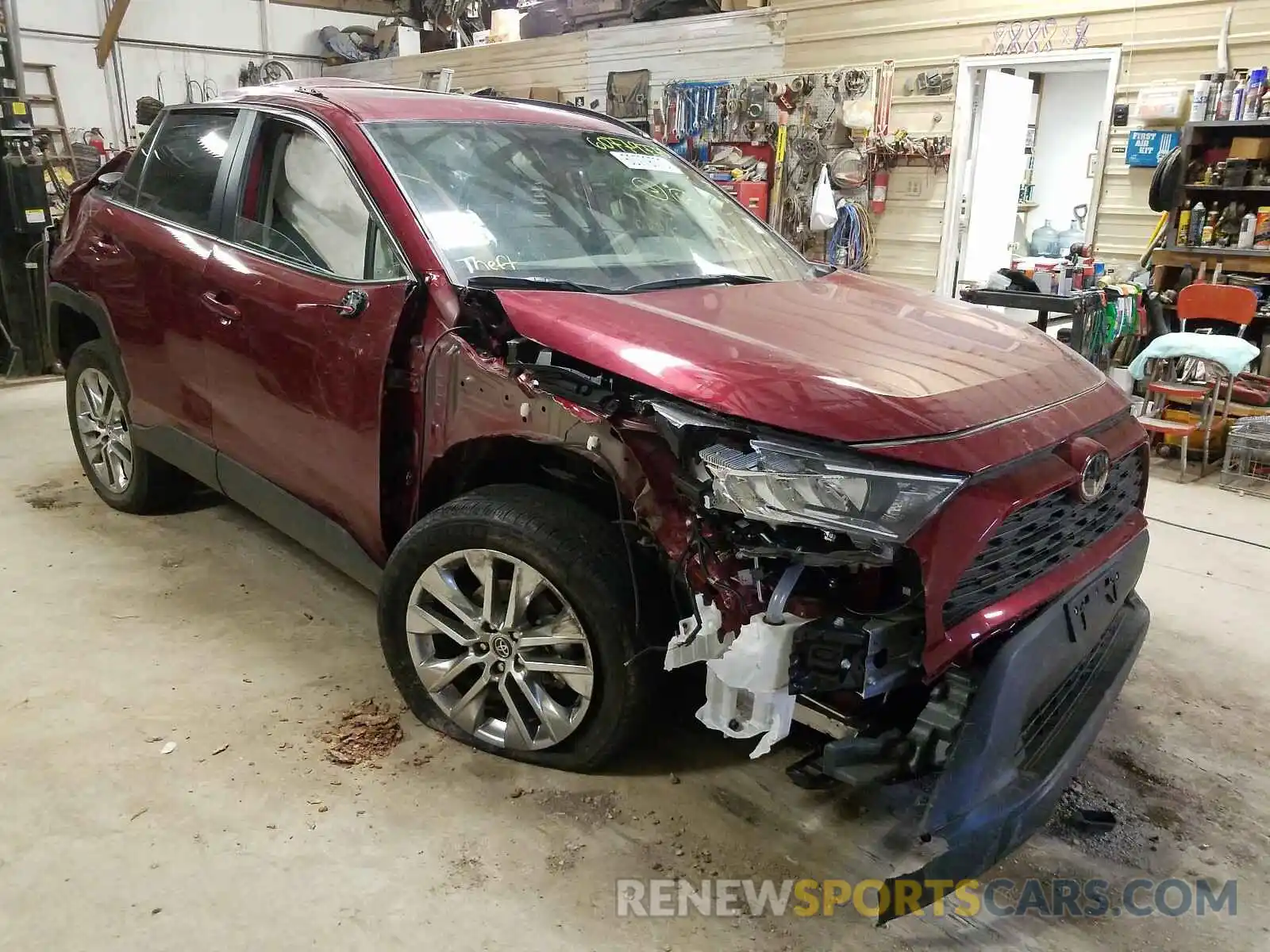 1 Photograph of a damaged car 2T3A1RFV4LW118576 TOYOTA RAV4 2020