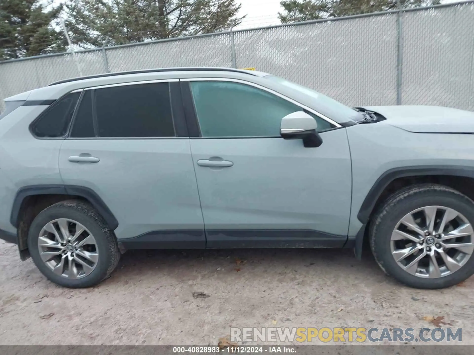 13 Photograph of a damaged car 2T3A1RFV5LC068854 TOYOTA RAV4 2020