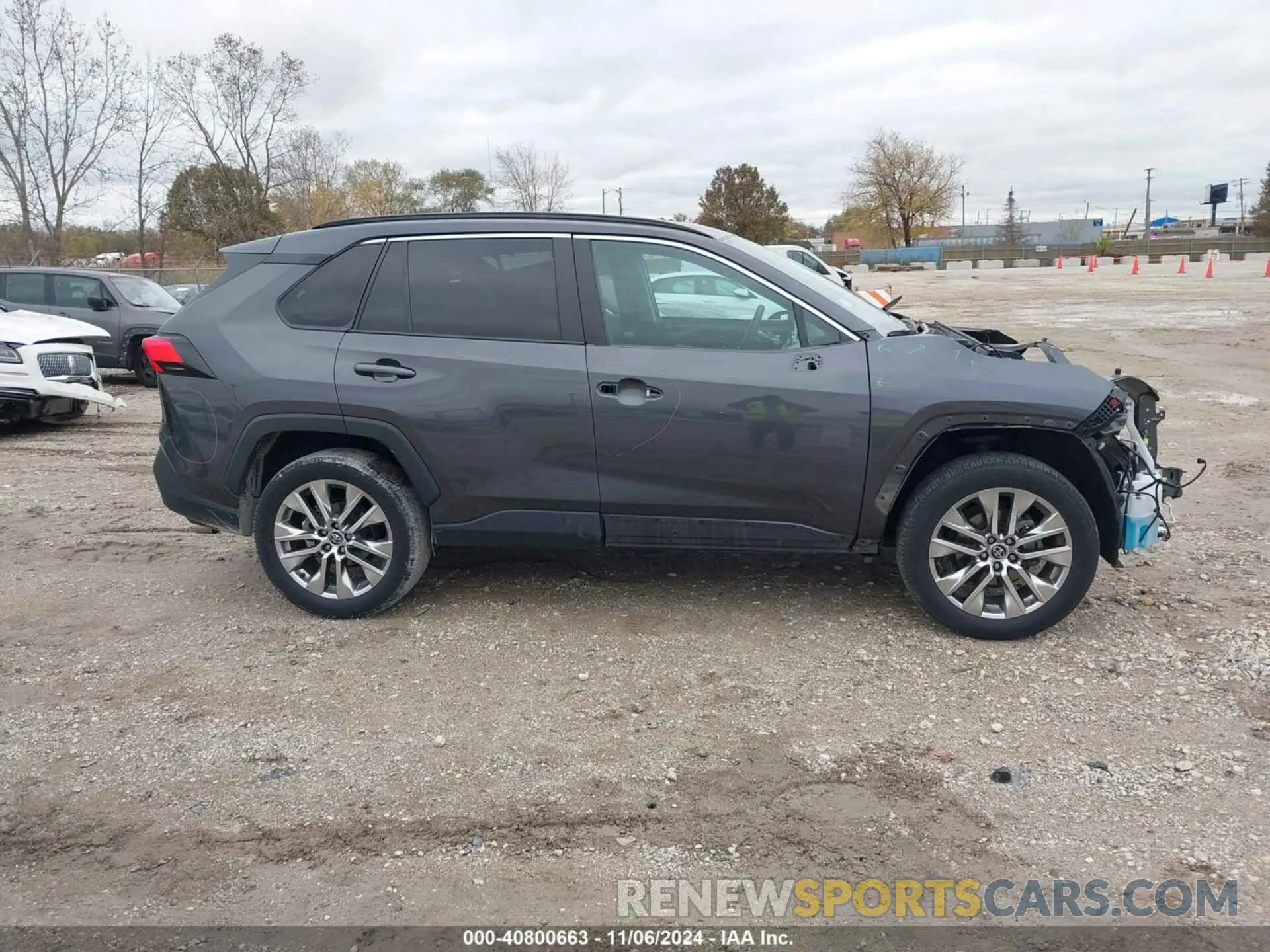 13 Photograph of a damaged car 2T3A1RFV5LW136441 TOYOTA RAV4 2020