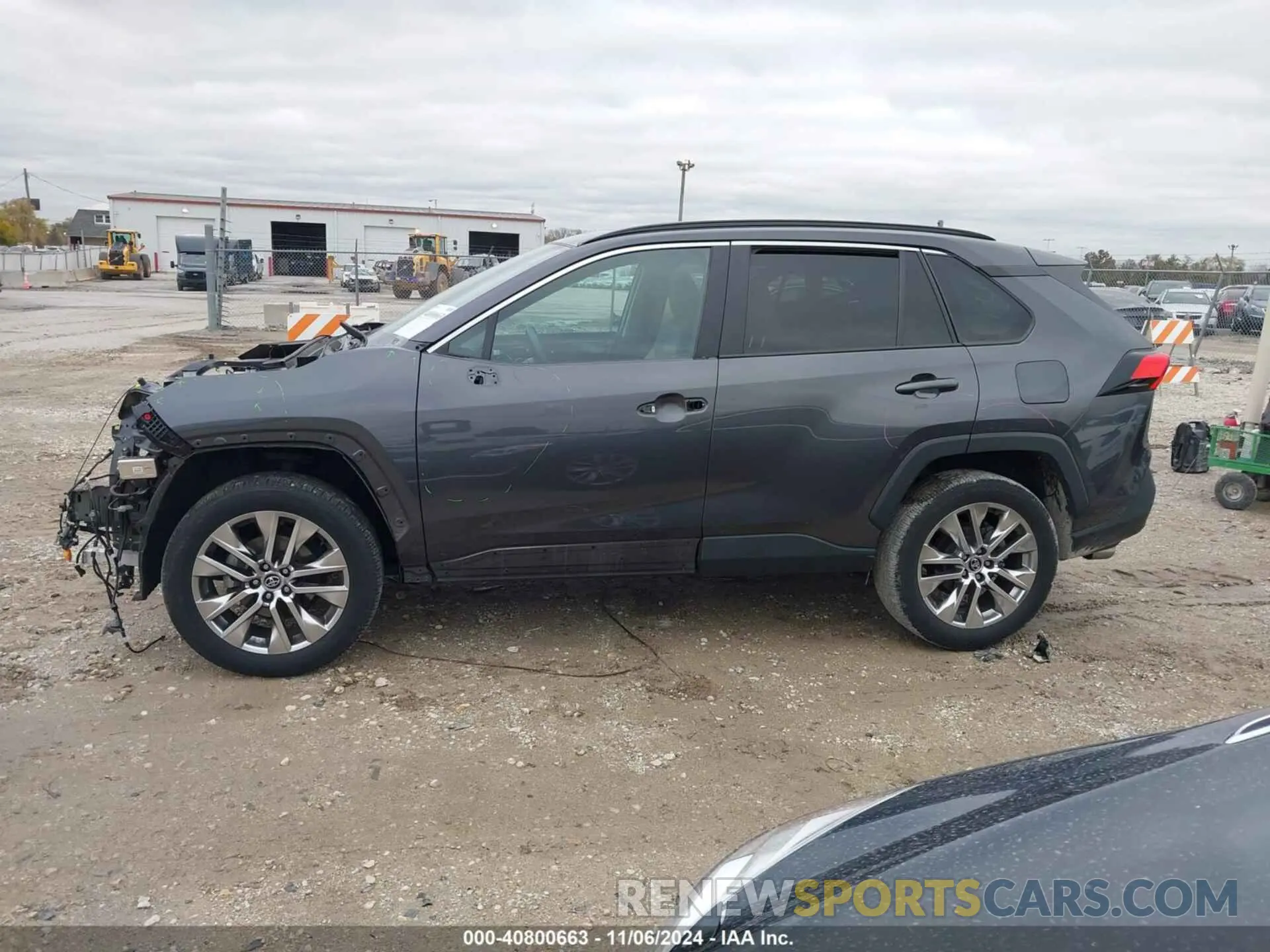 14 Photograph of a damaged car 2T3A1RFV5LW136441 TOYOTA RAV4 2020