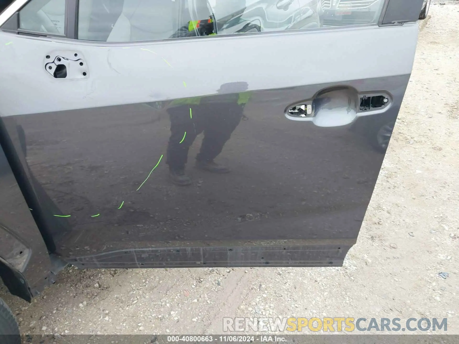 17 Photograph of a damaged car 2T3A1RFV5LW136441 TOYOTA RAV4 2020