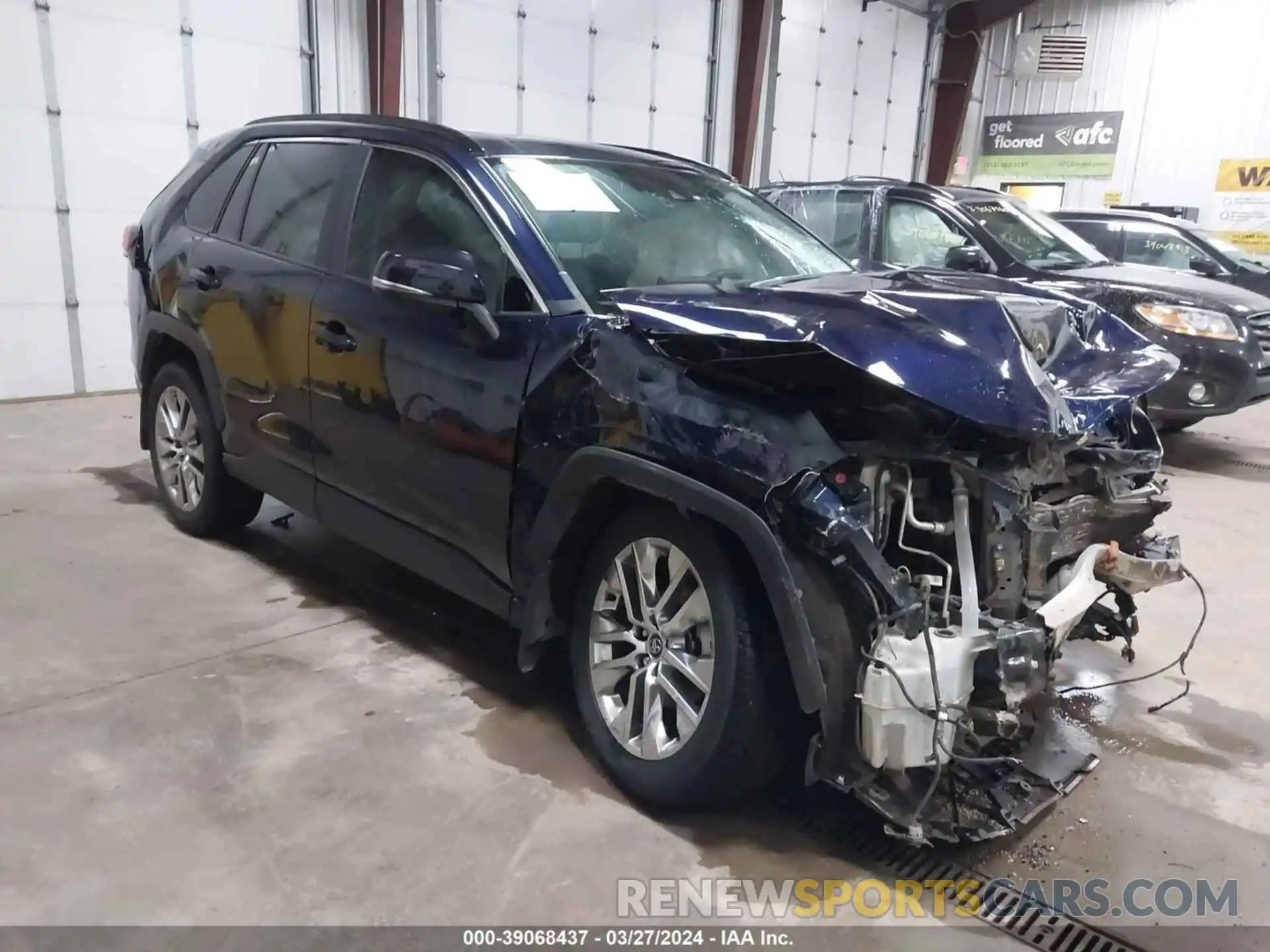 1 Photograph of a damaged car 2T3A1RFV5LW139579 TOYOTA RAV4 2020