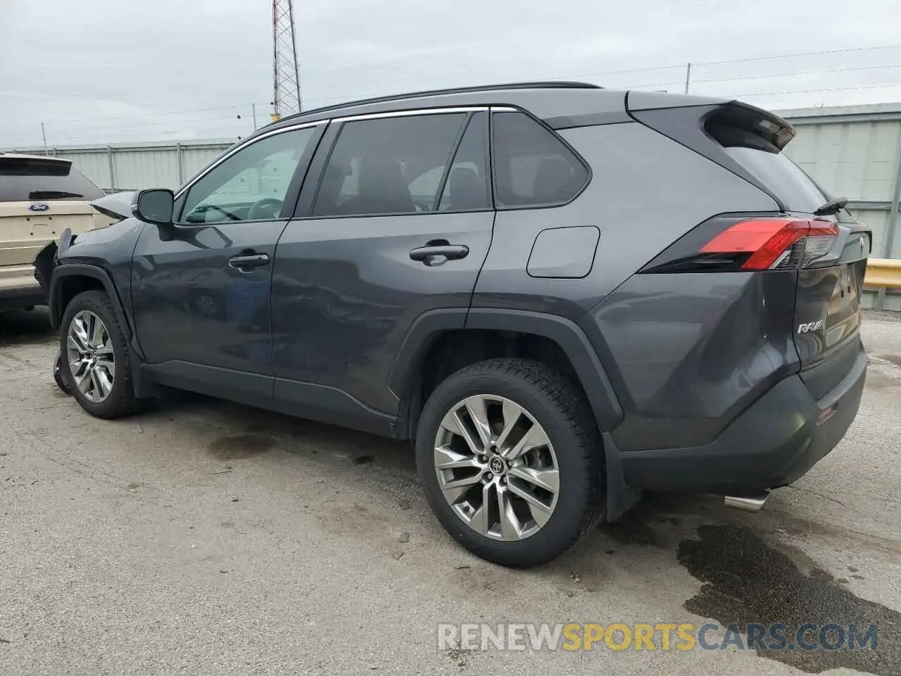 2 Photograph of a damaged car 2T3A1RFV6LC065297 TOYOTA RAV4 2020