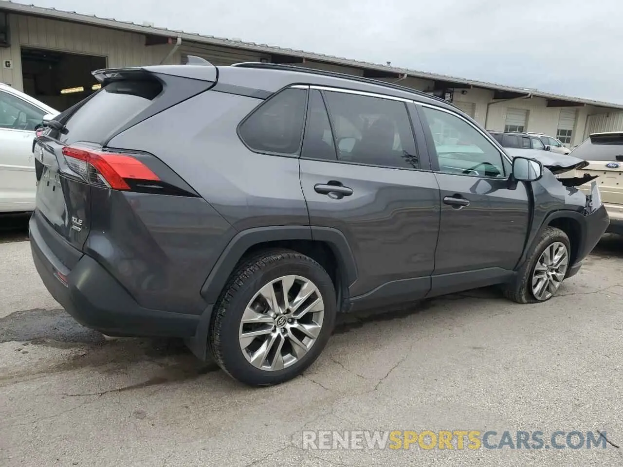 3 Photograph of a damaged car 2T3A1RFV6LC065297 TOYOTA RAV4 2020