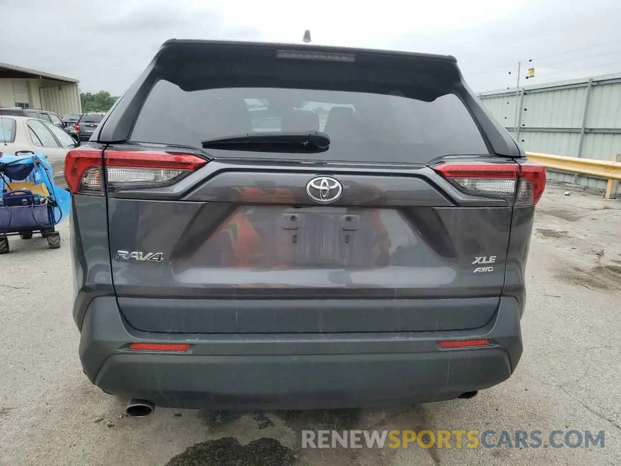 6 Photograph of a damaged car 2T3A1RFV6LC065297 TOYOTA RAV4 2020