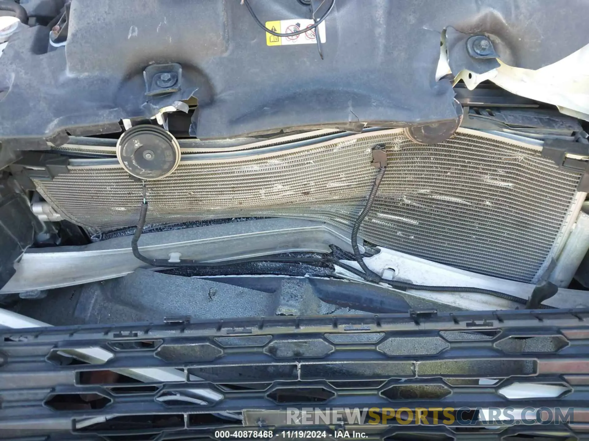 19 Photograph of a damaged car 2T3A1RFV6LC130357 TOYOTA RAV4 2020