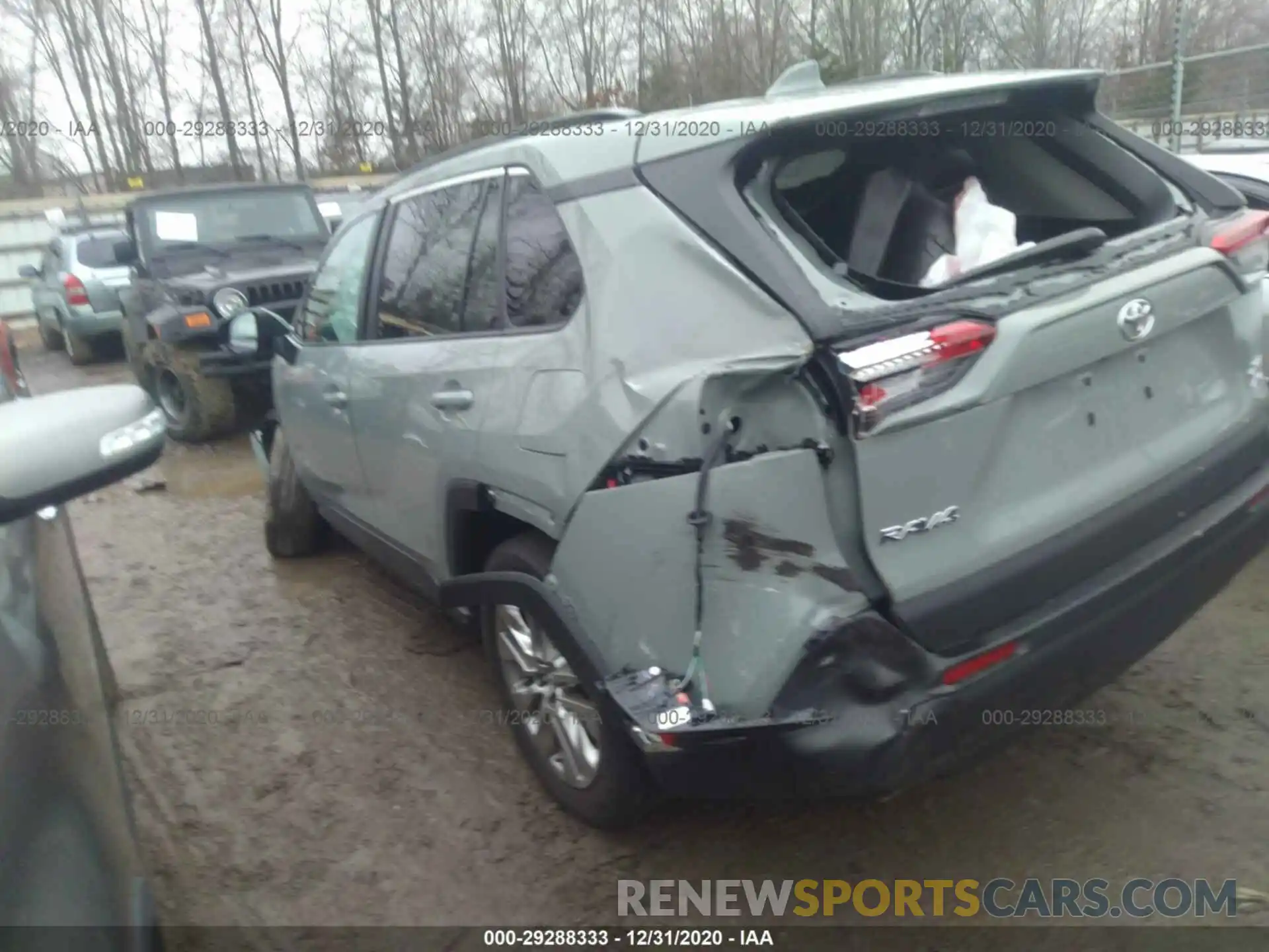 3 Photograph of a damaged car 2T3A1RFV6LW123410 TOYOTA RAV4 2020