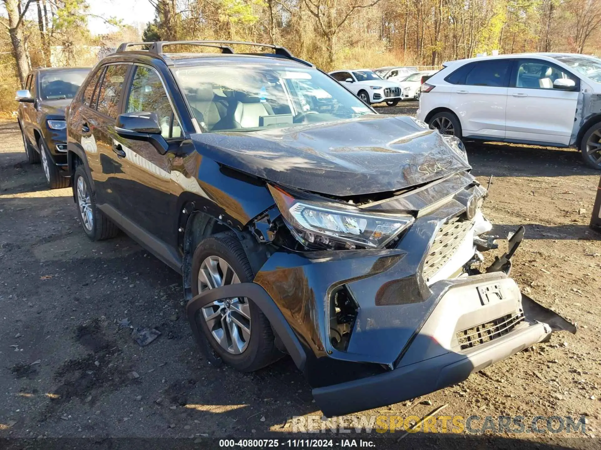 1 Photograph of a damaged car 2T3A1RFV6LW132320 TOYOTA RAV4 2020