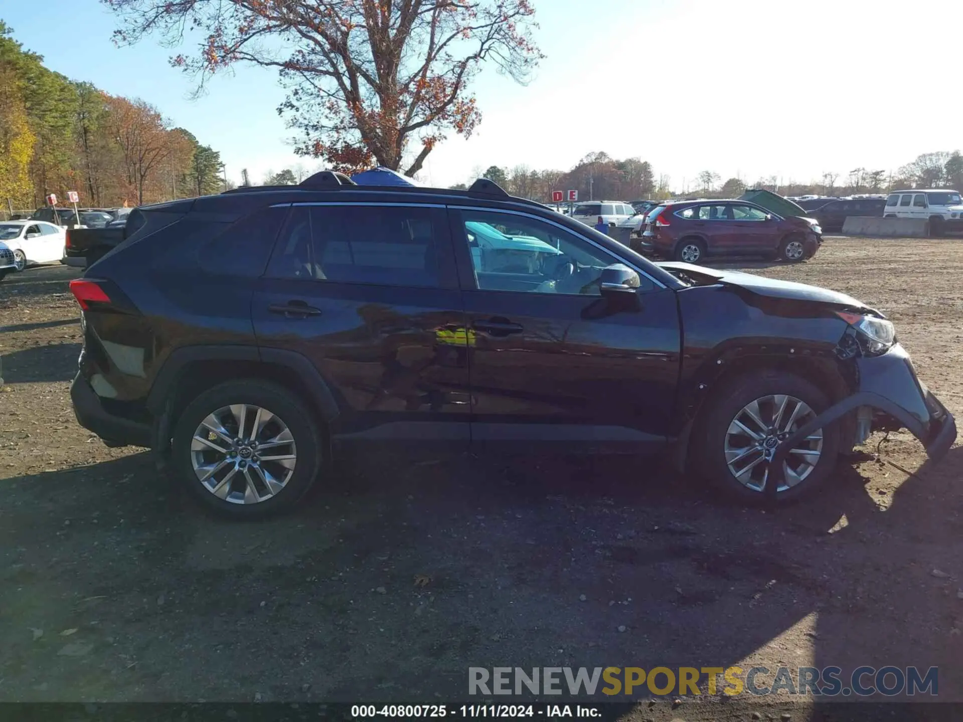 13 Photograph of a damaged car 2T3A1RFV6LW132320 TOYOTA RAV4 2020