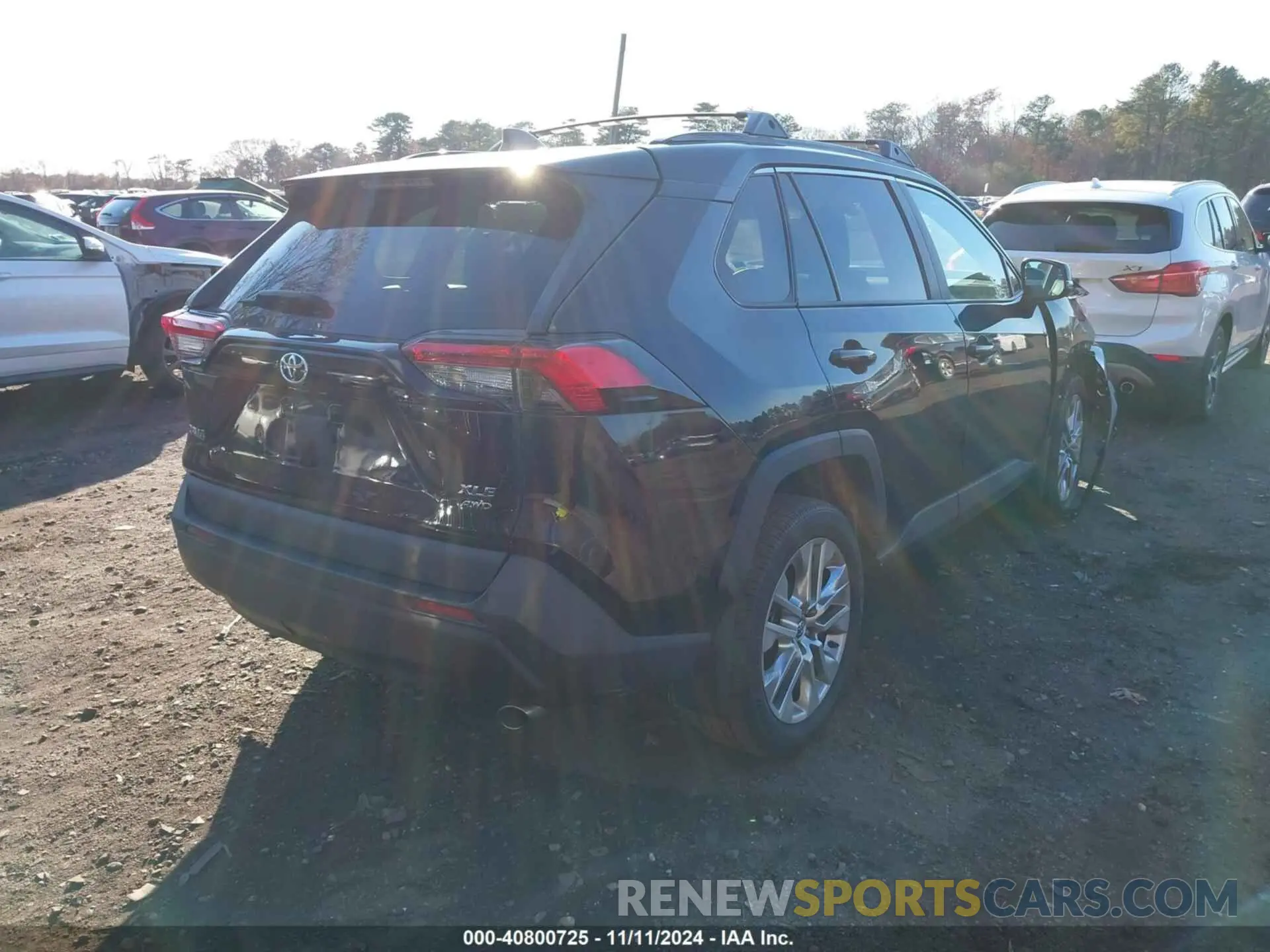 4 Photograph of a damaged car 2T3A1RFV6LW132320 TOYOTA RAV4 2020