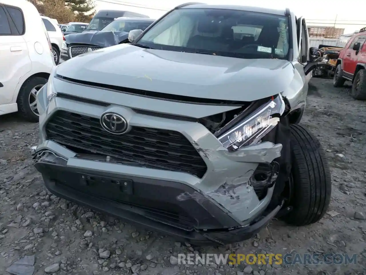 9 Photograph of a damaged car 2T3A1RFV7LC066426 TOYOTA RAV4 2020