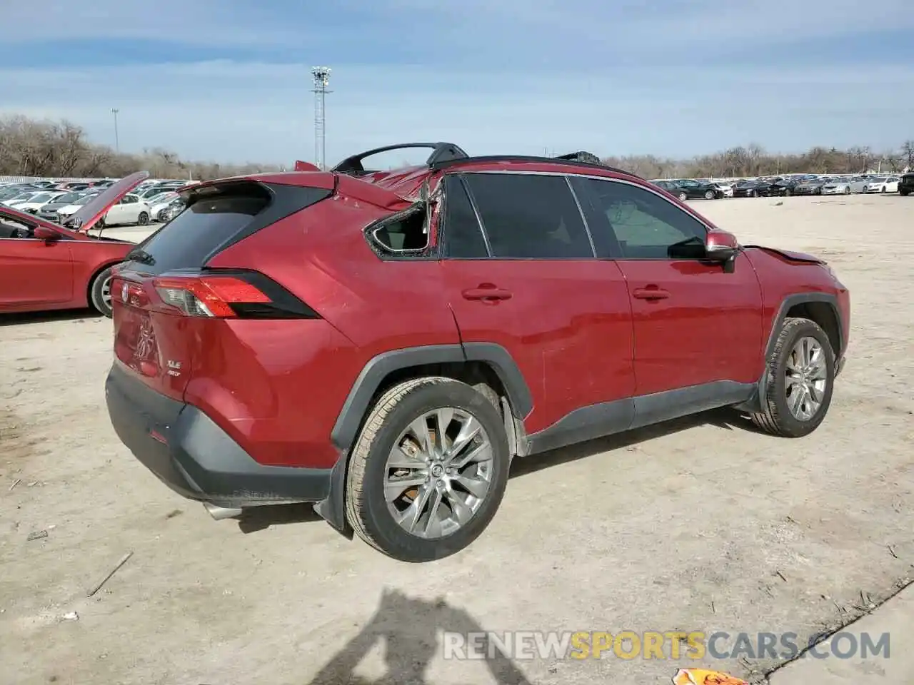 3 Photograph of a damaged car 2T3A1RFV7LC076521 TOYOTA RAV4 2020