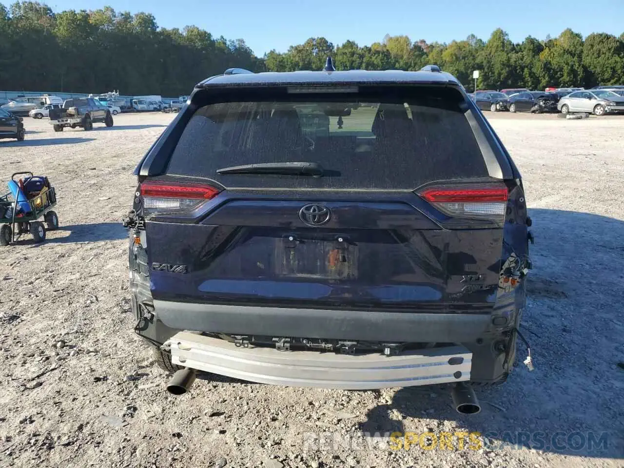 6 Photograph of a damaged car 2T3A1RFV7LC129119 TOYOTA RAV4 2020