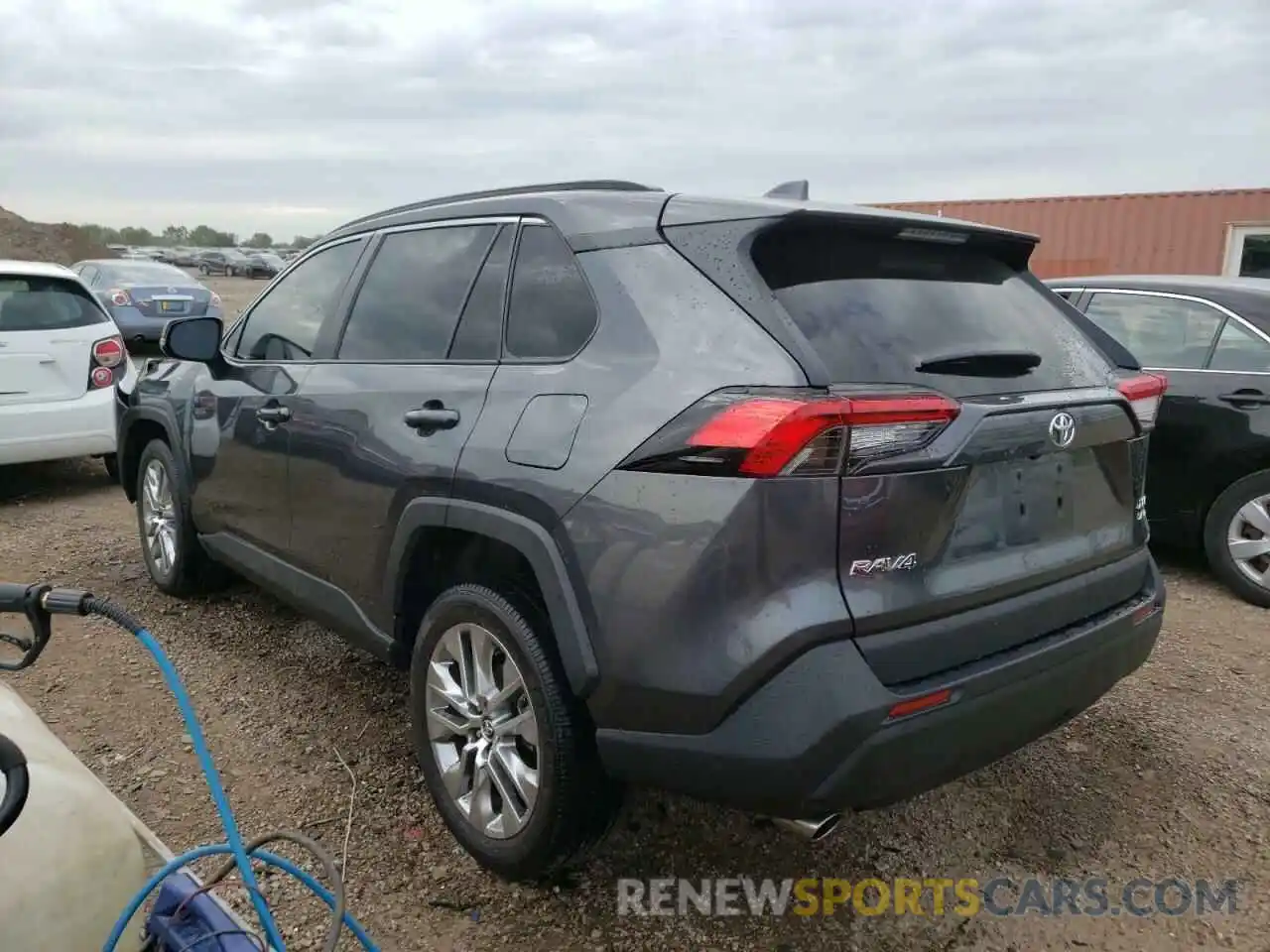 3 Photograph of a damaged car 2T3A1RFV7LC129816 TOYOTA RAV4 2020