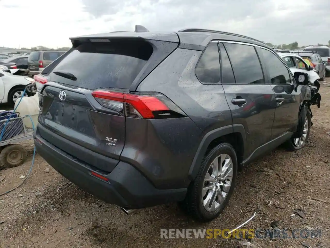 4 Photograph of a damaged car 2T3A1RFV7LC129816 TOYOTA RAV4 2020