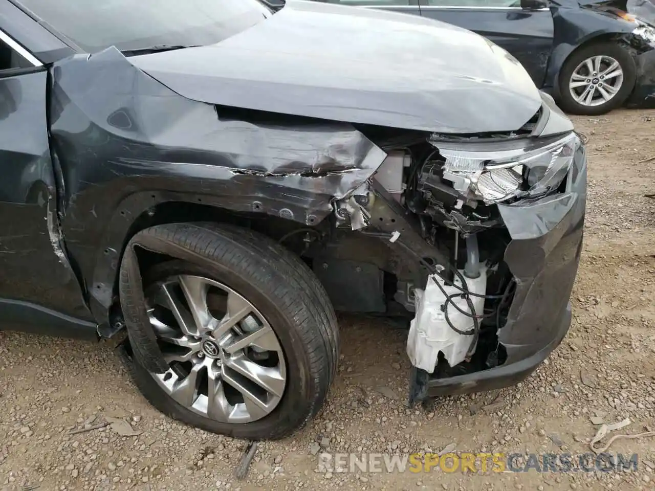 9 Photograph of a damaged car 2T3A1RFV7LC129816 TOYOTA RAV4 2020