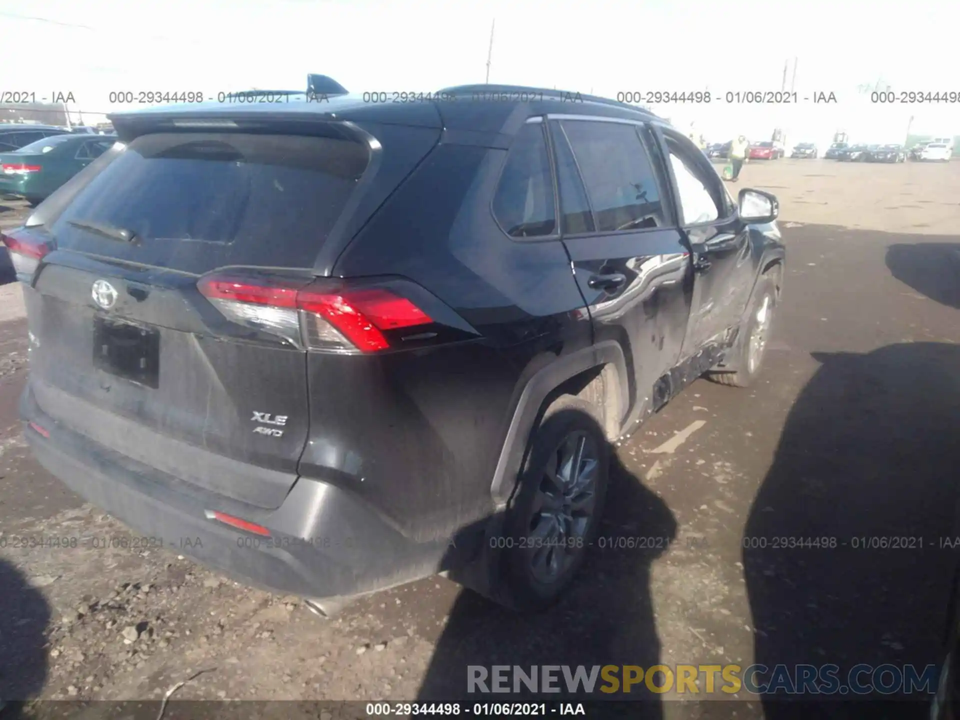 4 Photograph of a damaged car 2T3A1RFV7LW110861 TOYOTA RAV4 2020