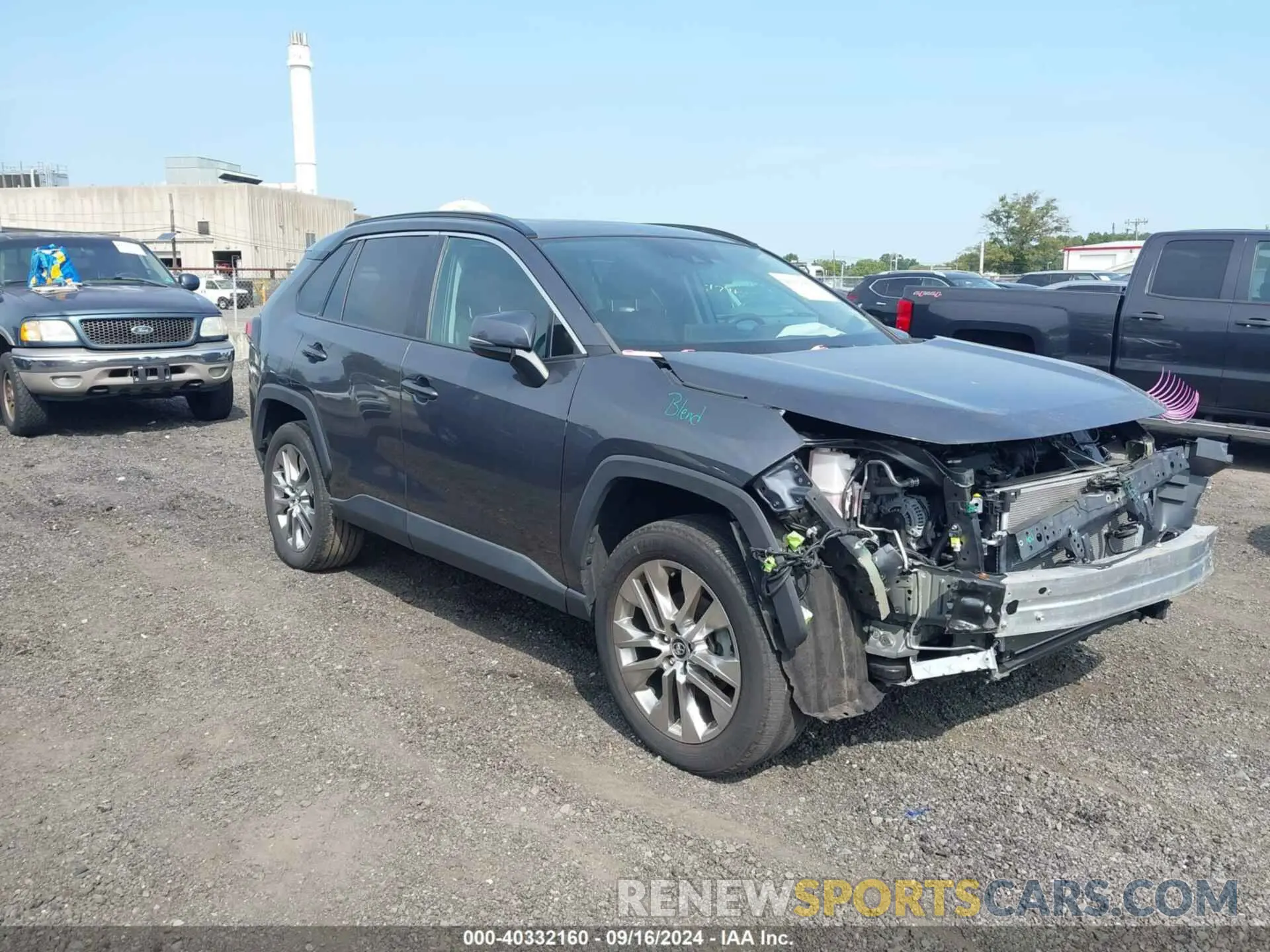 1 Photograph of a damaged car 2T3A1RFV7LW128177 TOYOTA RAV4 2020