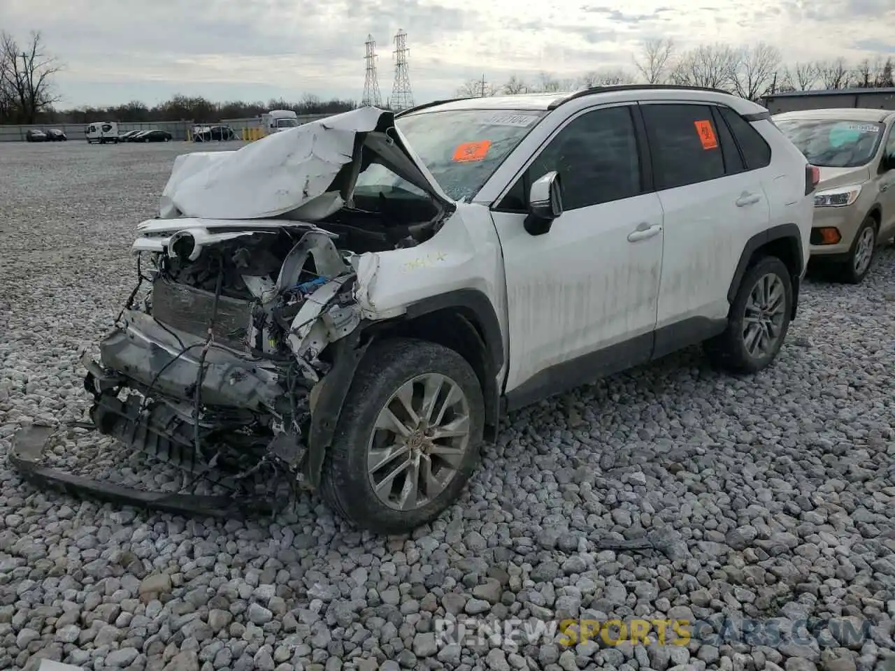 1 Photograph of a damaged car 2T3A1RFV8LC074468 TOYOTA RAV4 2020