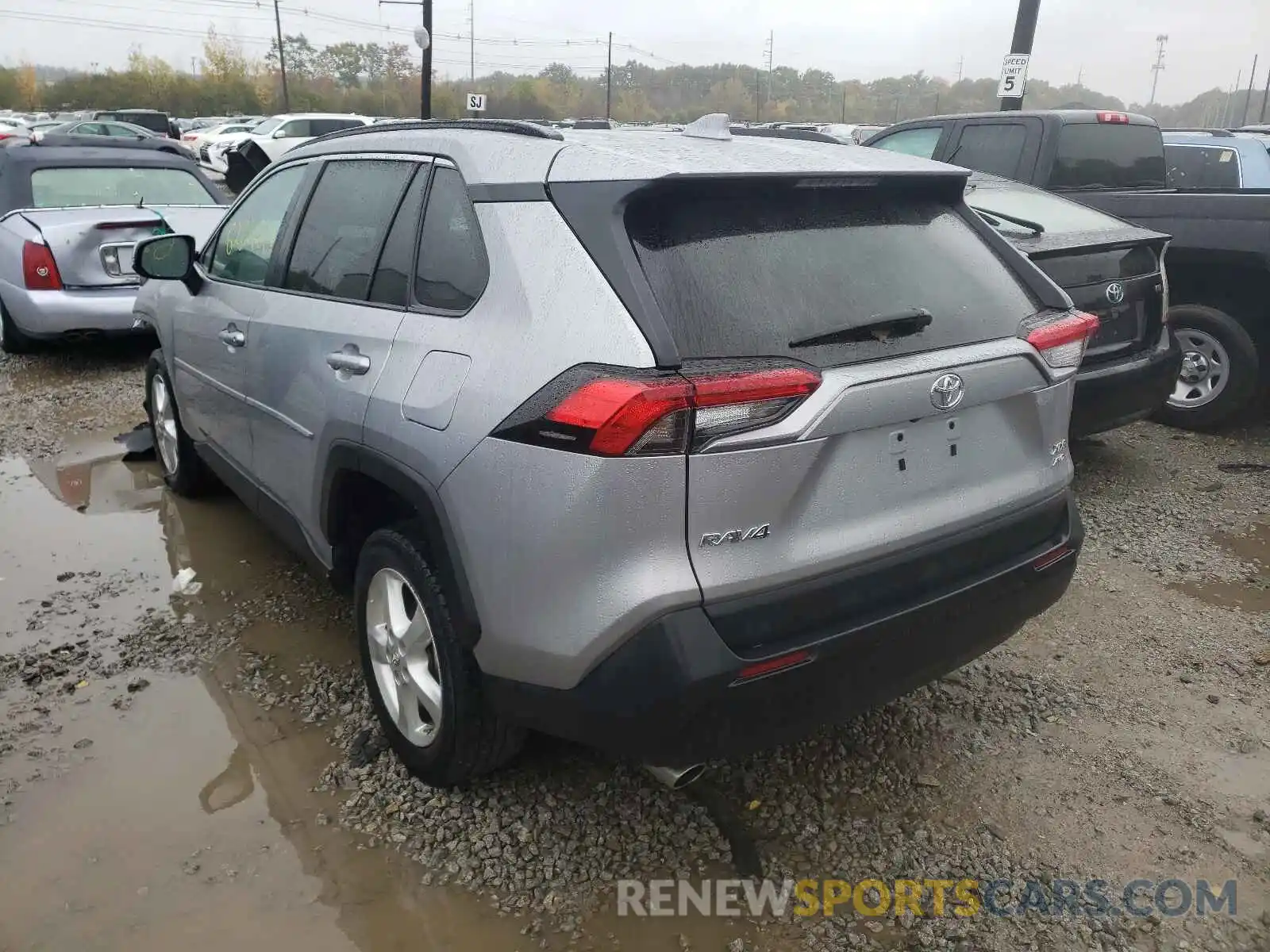 3 Photograph of a damaged car 2T3A1RFV8LC088113 TOYOTA RAV4 2020