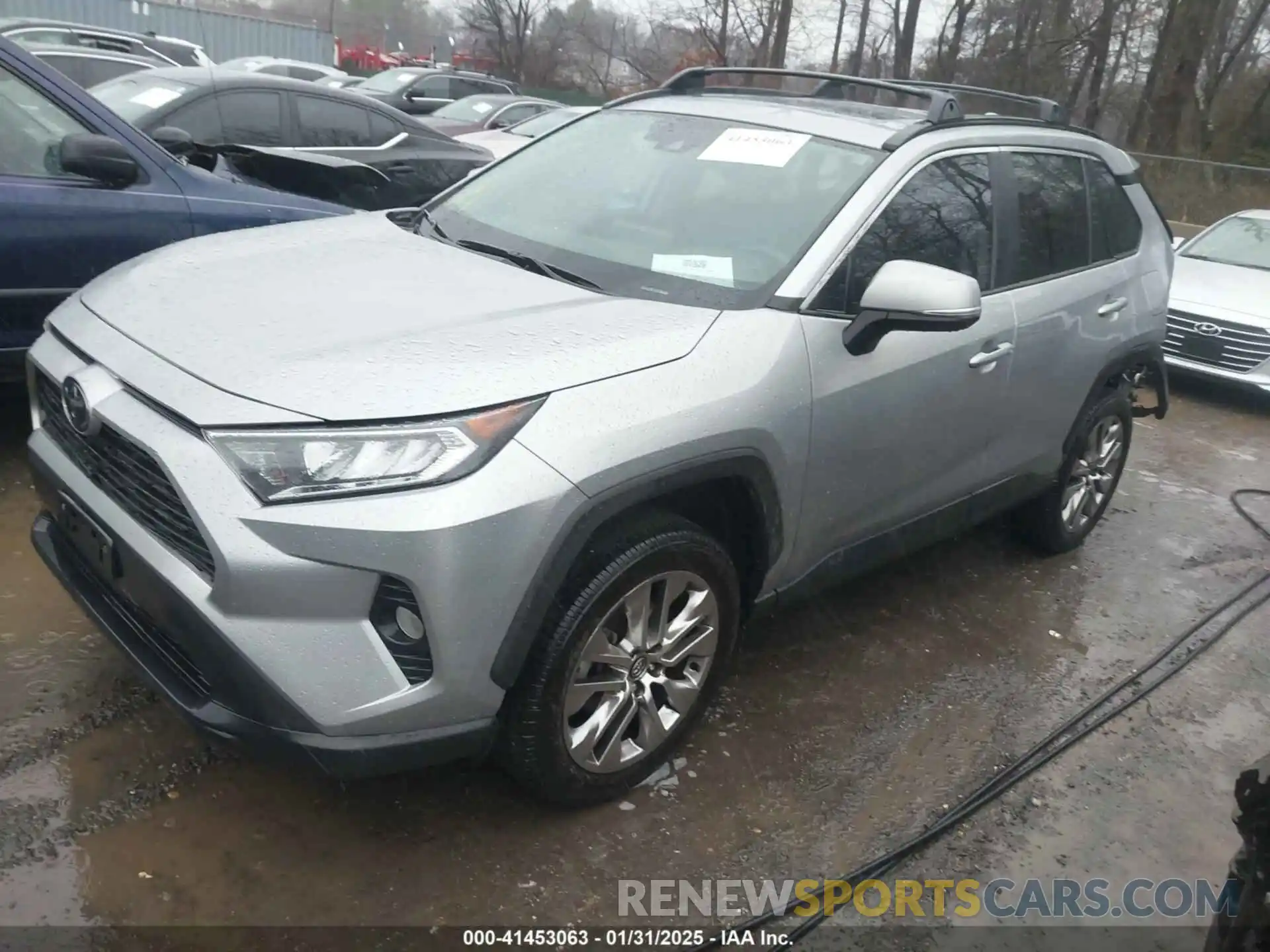 2 Photograph of a damaged car 2T3A1RFV8LC125693 TOYOTA RAV4 2020