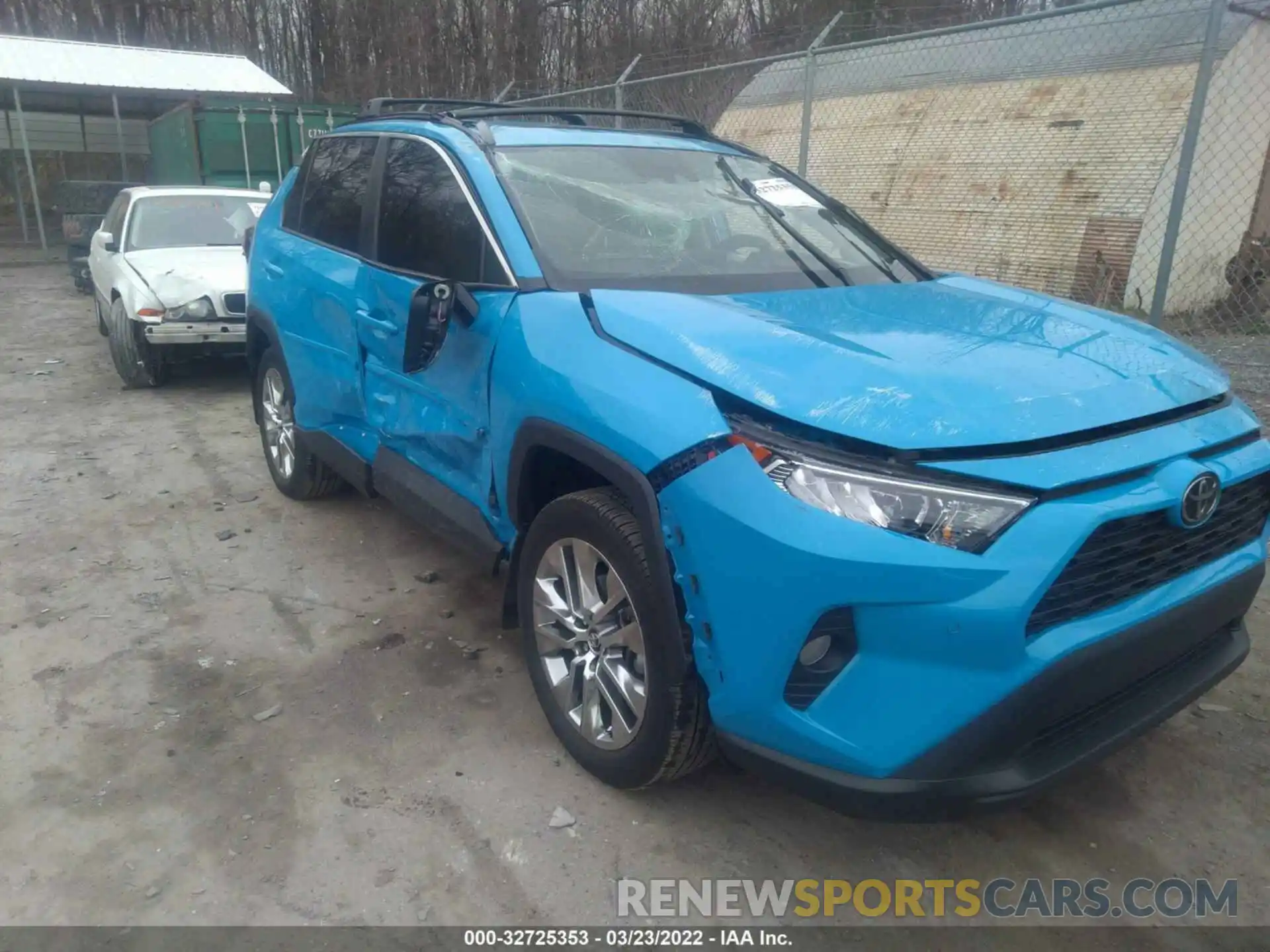 6 Photograph of a damaged car 2T3A1RFV8LC132515 TOYOTA RAV4 2020